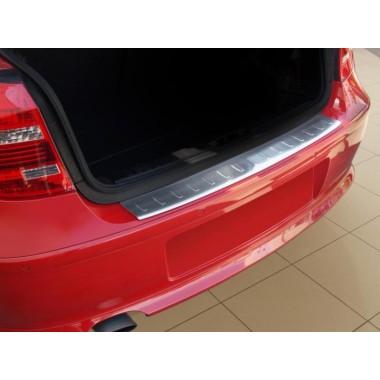 Накладка на задний бампер BMW 1 E81E87 (2007-2011) бренд – Avisa главное фото
